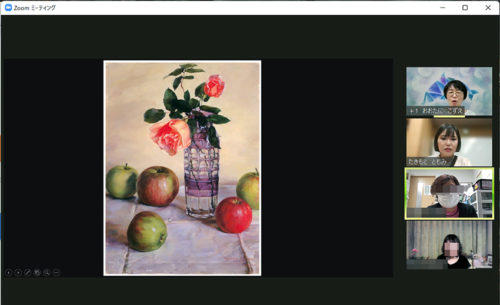 １枚目のお題には、生けられたバラの花と、ころがったリンゴが描かれていた