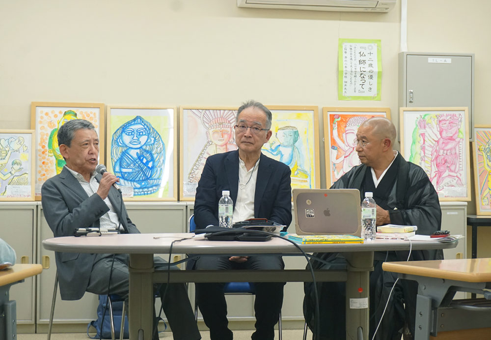 （画像：「生きることと死ぬこと」をテーマに語り合う井上代表理事、加藤氏、勝野住職（左から））