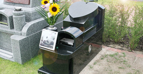 （画像４キャプション不要：お墓）