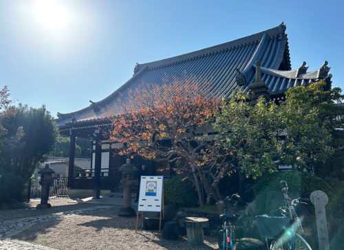 (画像:「オモロー寺子屋」の会場となった銀山寺)