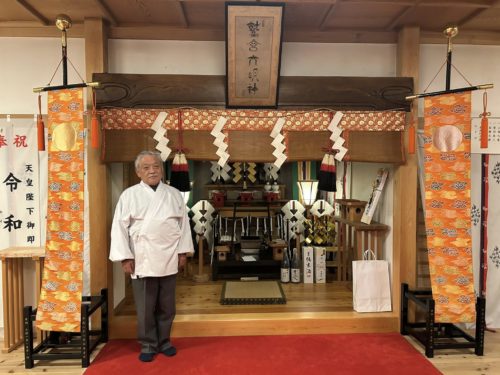 画像4)「『社会』は『社で会う』と書く」と語る西山さん