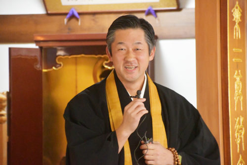 （画像２：稱名寺の和田真宜住職）